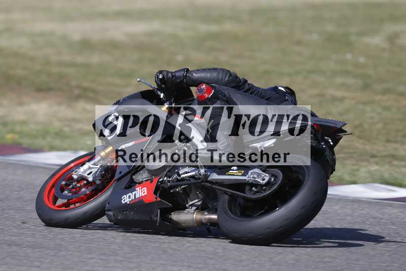 /21 17.06.2026  Ducati Schweiz Track Warmup ADR/Gruppe gelb/76